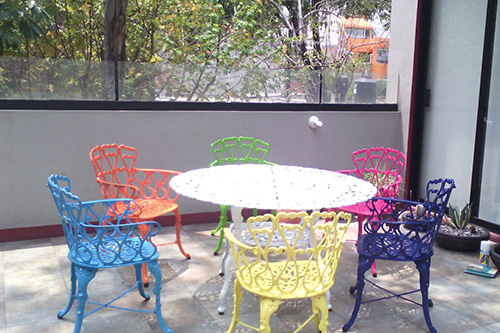 Juego de mesas para 6 personas / colores